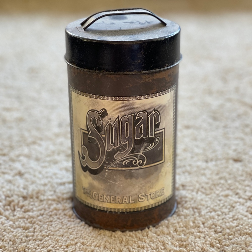 Decorative tin
